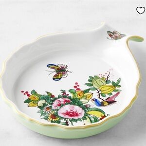 Williams Sonoma Famille Rose Floral Porcelain Spoon rest in Green and Gold Trim